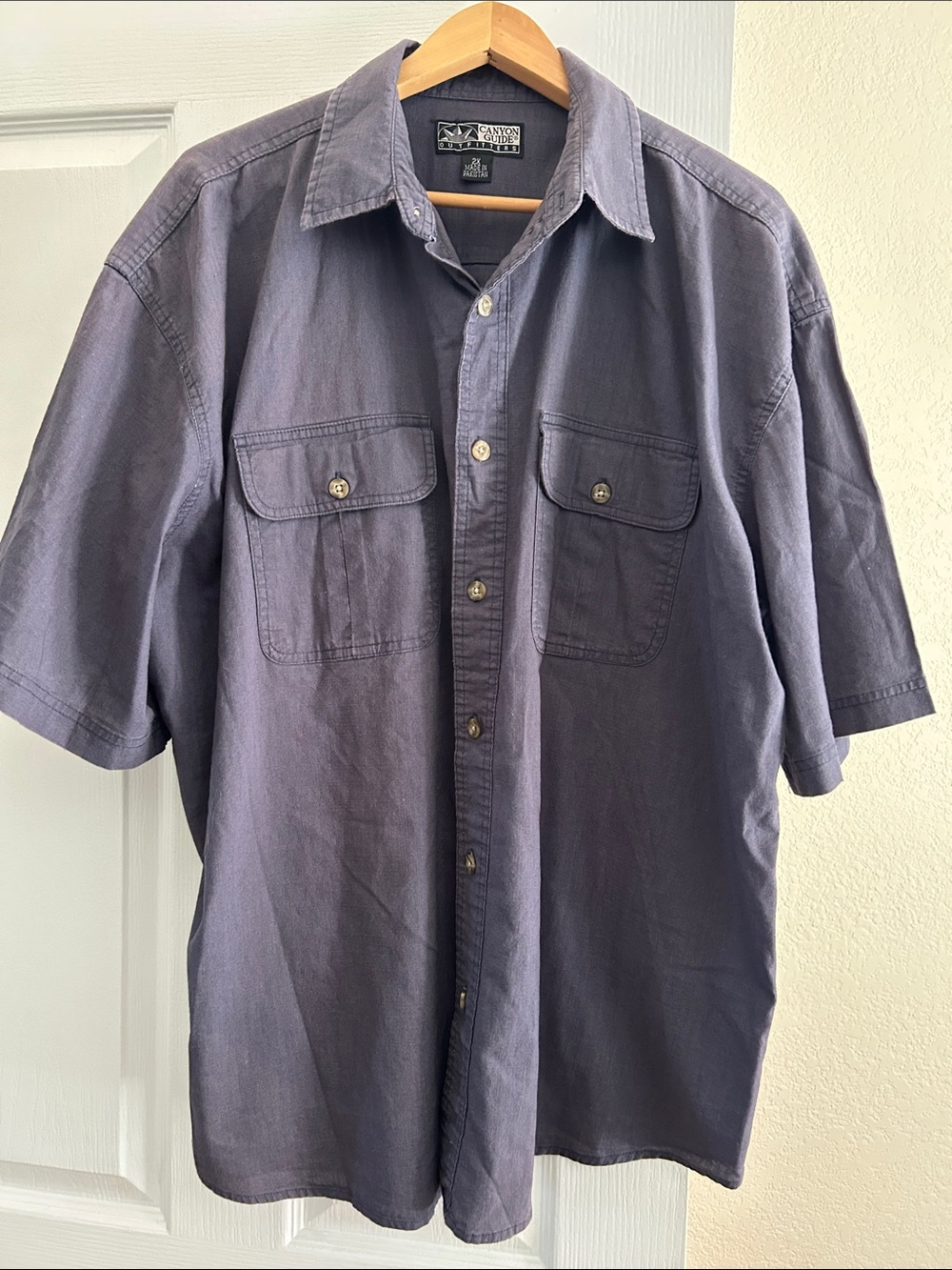 Canyon Guide Outfitters Blues Short-Sleeve Button-Down Shirt in Slate Blue
